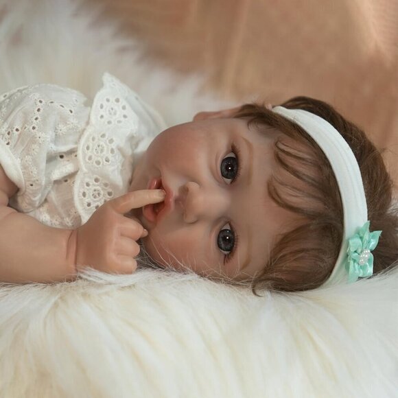 Reborn Baby Dolls Girl With Realistic Vinyl with Weighted Cloth Body - Picture 6 of 7